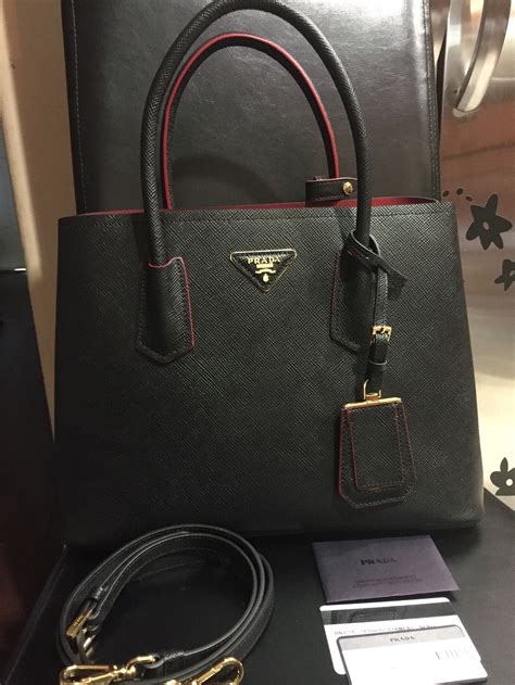 pre-owned prada handbags